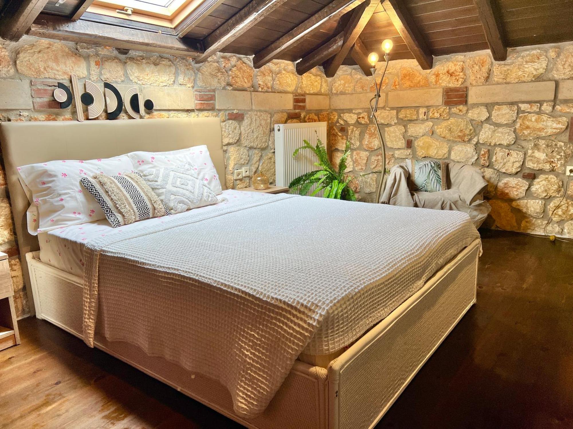 منزل الضيف بساكوذيا  في Boutique Stone House المظهر الخارجي الصورة